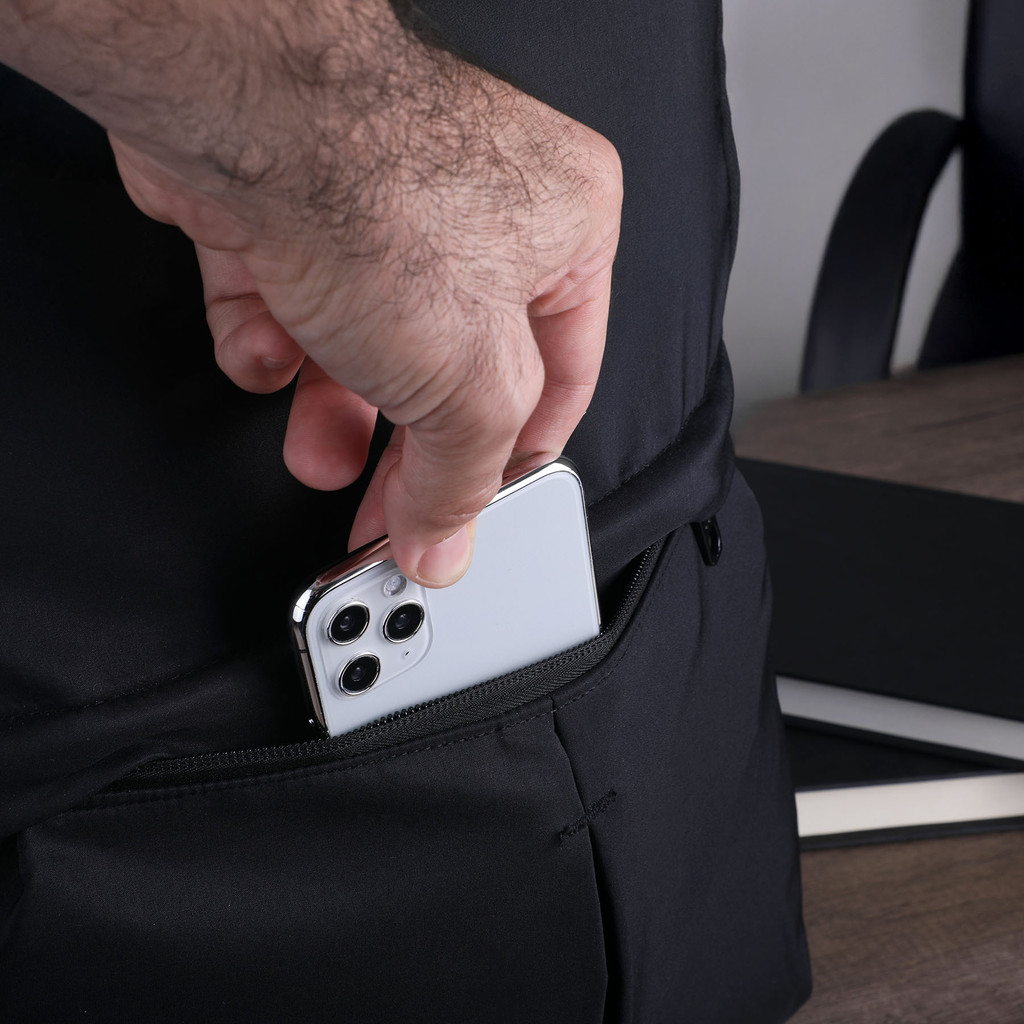 Arlo 12L Backpack