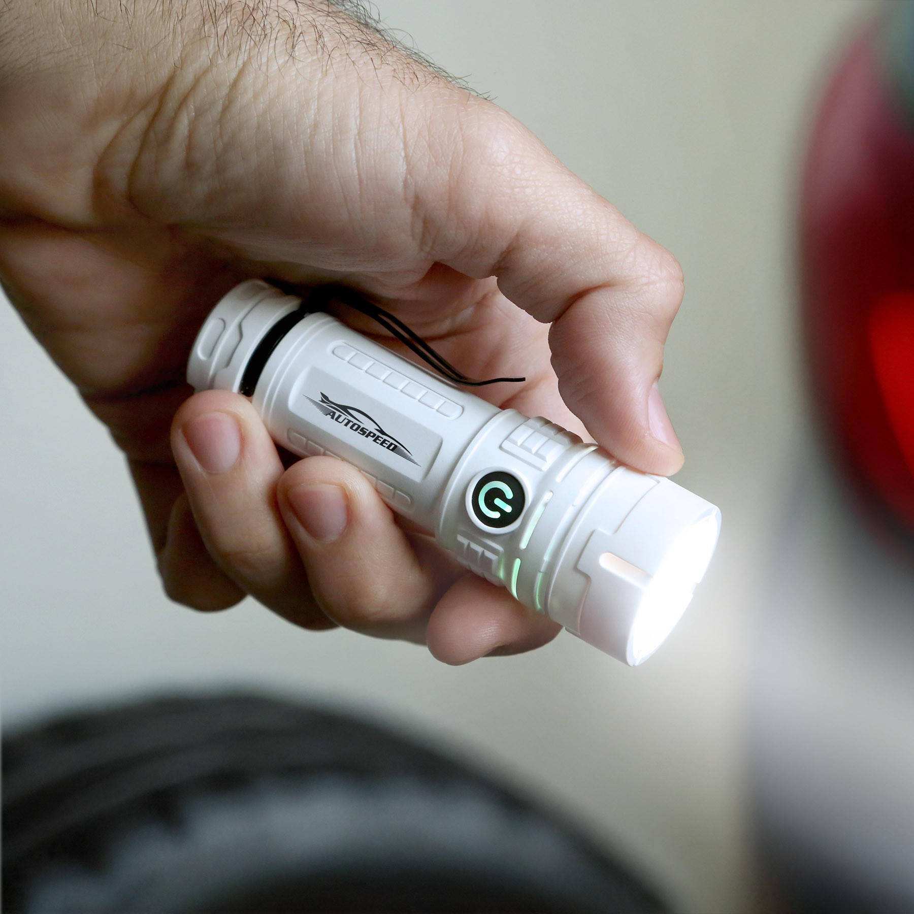 reNew Lite Compact Rechargeable Flashlight - HPG Brands reNew Lite Compact Rechargeable Flashlight - HPG Brands
