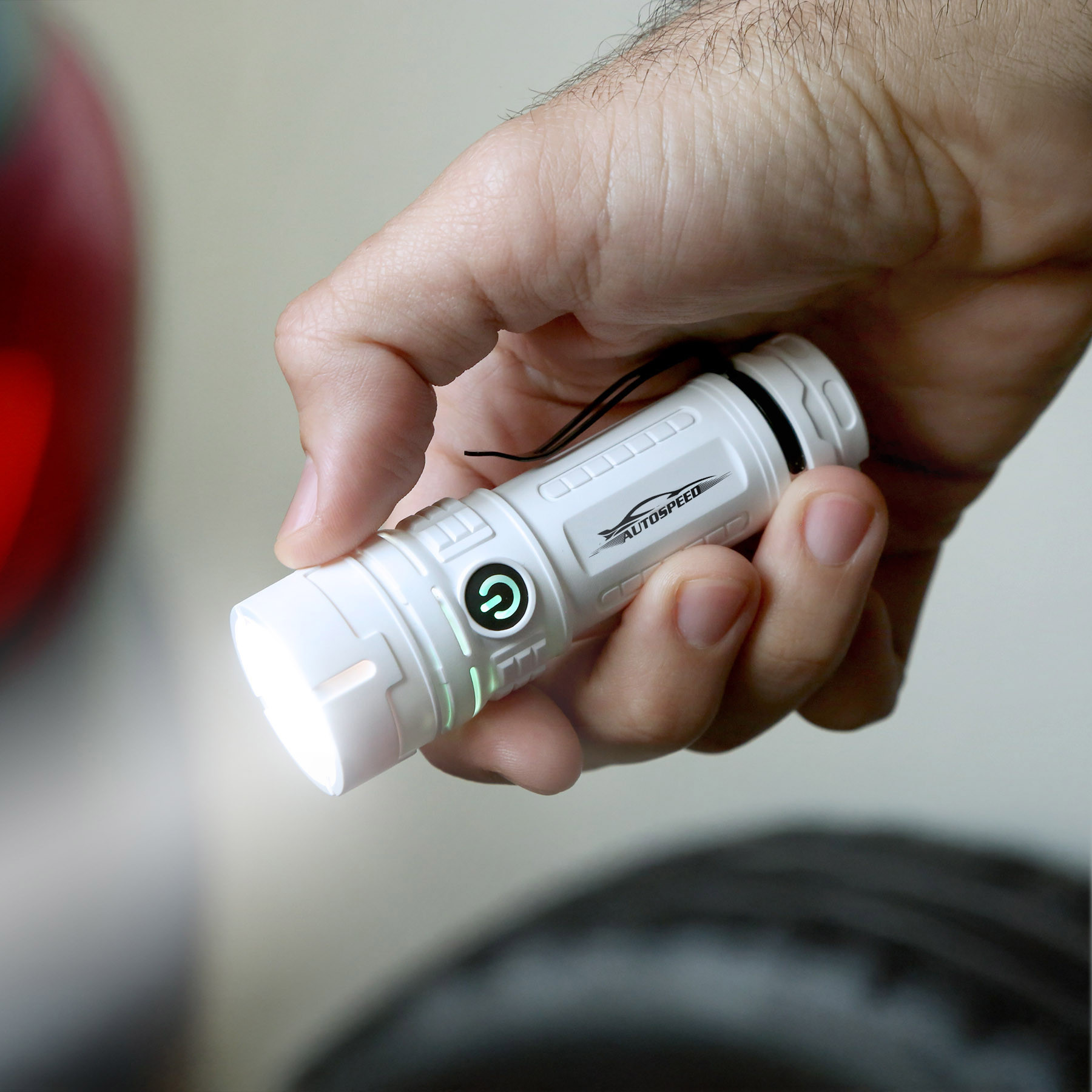 reNew Lite Compact Rechargeable Flashlight - HPG Brands