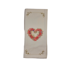 Tea Towel - Floral Heart: Soft 100% cotton large white flour sack tea towel Carol Wilson designs.  This tea towel by Carol Wilson Designs (American owned and American based) goes with any kitchen or table setting for afternoon tea.  Matches many of our teaware and tea sets and can be found in many of our tea line boxed gift sets. Care instructions: Machine washable gentle cycle, color safe bleach only when needed.