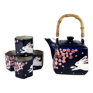 Sakura Cherry Blossoms Rabbit Tea Set 20oz Tea Pot with 4 Hexagon Cups (4/8)

Capacity: 20 fl oz

Teapot comes with stainless steel strainer

Material: Porcelain

Origin: China
