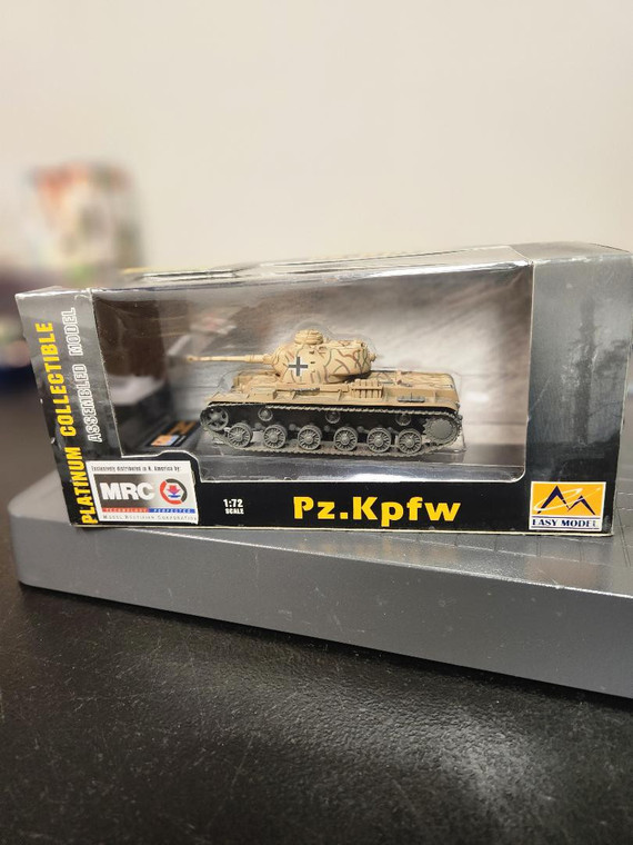 German Pz.Kpfw Tank Easy Model Ground Armor 1/72 ready built, painted and decaled Ages 8 and up Made in China
