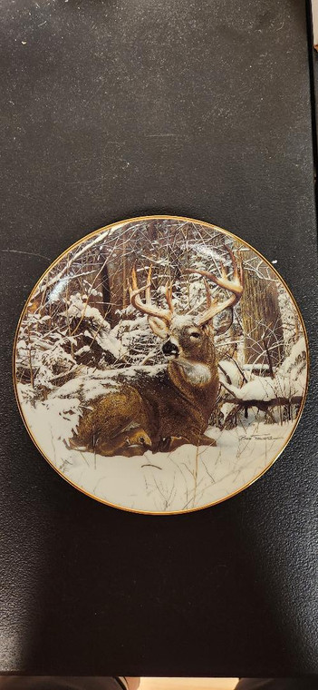 Collection Plate-

1992 WINTER STAG Collector Plate by Bob Travers PRIDE OF THE WILDERNESS Danbury Mint.




Beautiful Winter stag plate

Rich in color

Gold plated rim As you can see in the photos, the colors are vibrant and the attention to detail is nicely done making this plate a great gift choice or a nice addition for a collector.