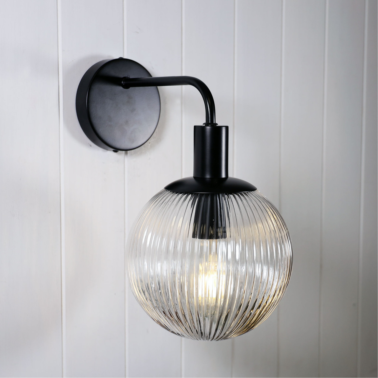 Clear Ribbed Glass Wall Light E27 25W Lighting Style