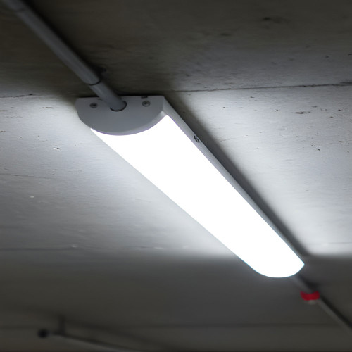 18W LED Batten Dimmable 1700lm IP20 Tri Colour 0.6m White