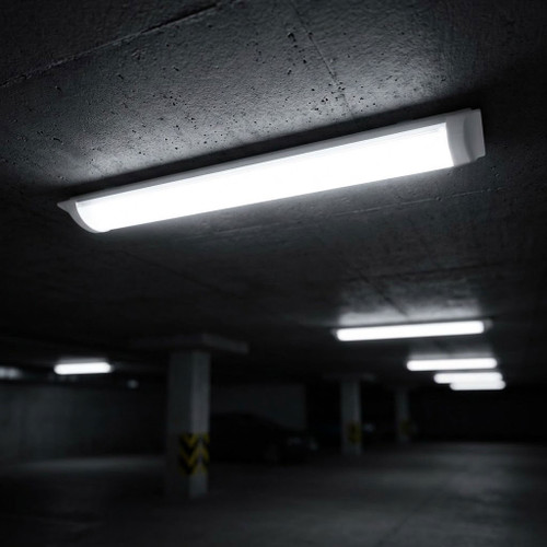 LED Batten Light 618mm 28W Tri-CCT 3100lm IP20 White