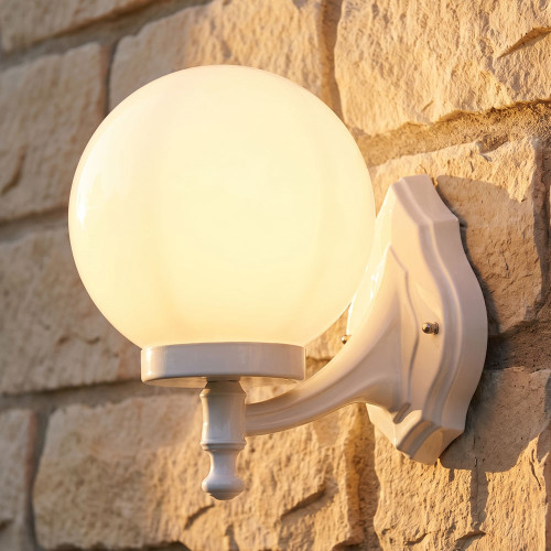 Contemporary 20cm Sphere Wall Bracket White Finish / E27