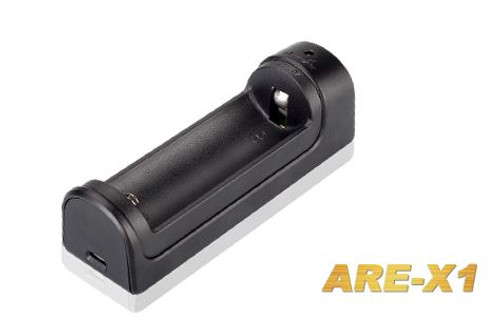 Fenix ARE-X1 Charger with USB Discharge Capability