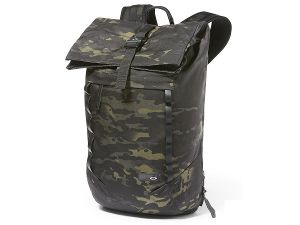 Oakley Voyage 23L Roll Top Backpack (Color: Multicam Black)