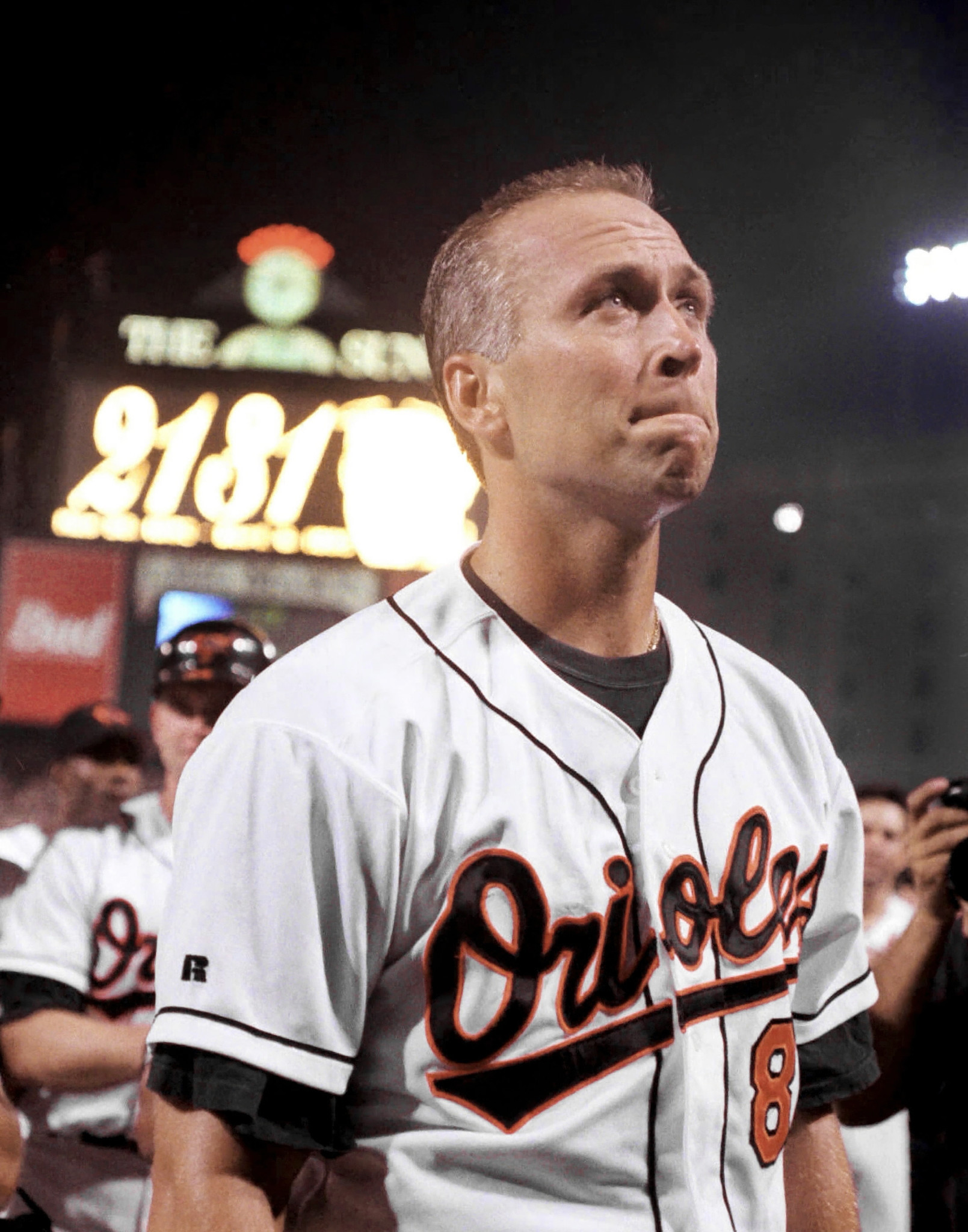 Cal Ripken Jr. Breaks Lou Gehrig's Consecutive Games Played Streak