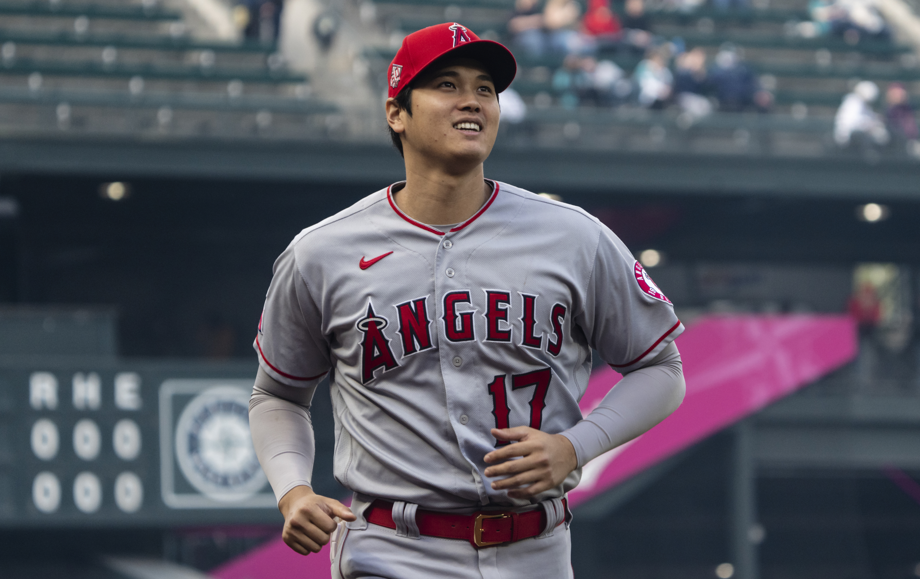 Ohtani takes no-hitter into 8th, Angels beat Athletics 4-2