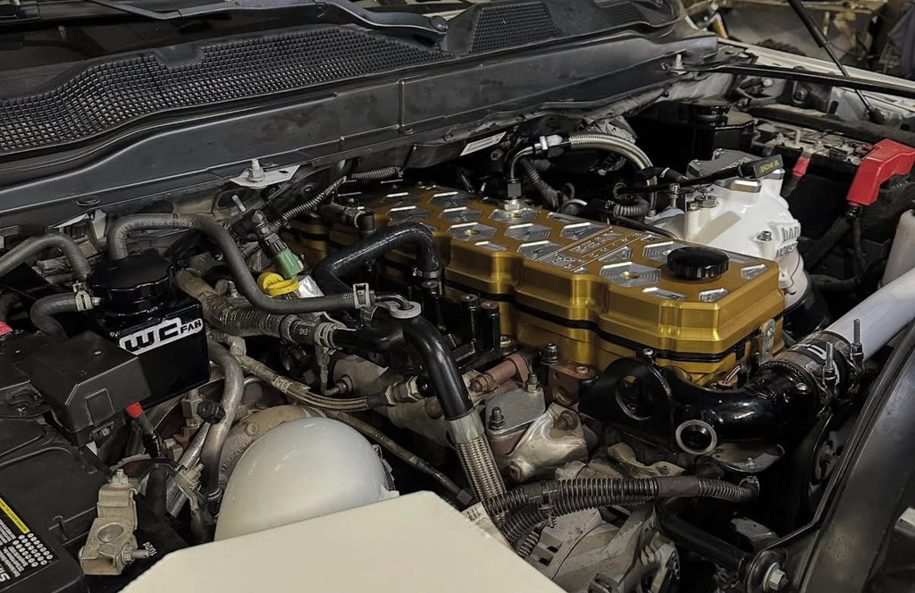 Gold Rockerbox with Gold Bean Machine Valve cover 
