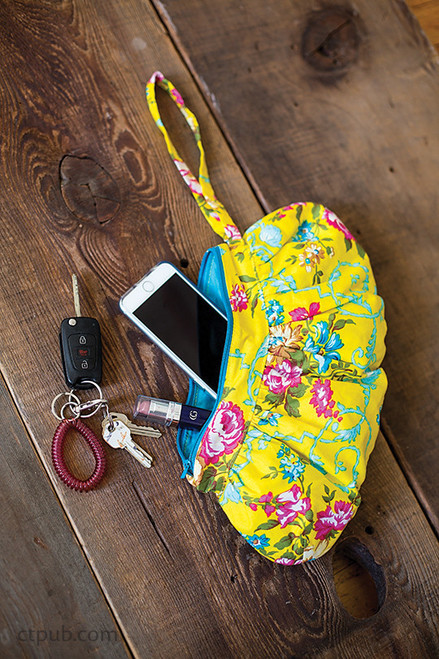 Free Project Gathered Zipper Pouches