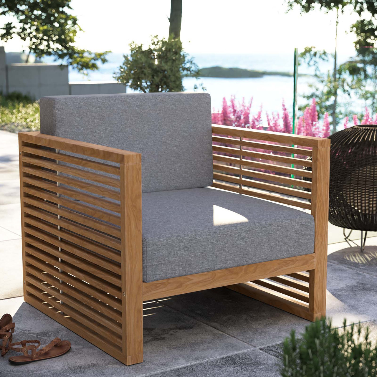 Paradise Outdoor Light Eucalyptus Wood Lounge Chair