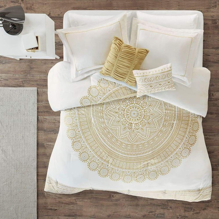 Naomi Metallic Medallion Printed Queen Comforter Set