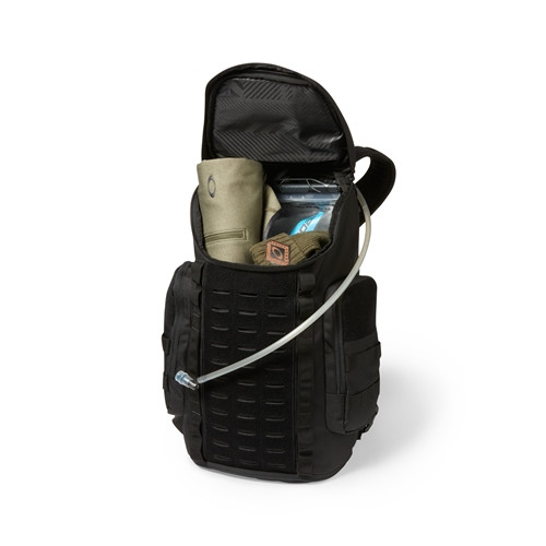 oakley hydration pack