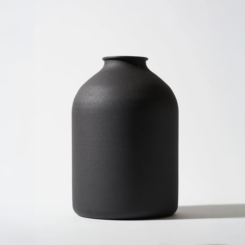 Aura Vase - Black