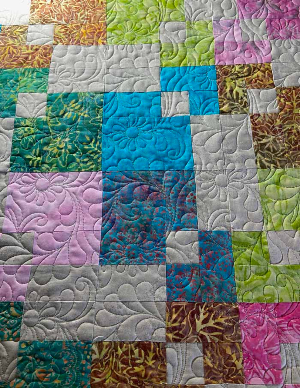Unique Feathers in Free Motion Quilting - On Demand Course - Purple Daisies  Quilting