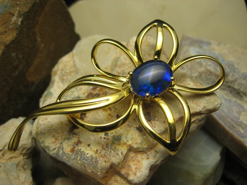 opal brooch. opal broach. opal pin