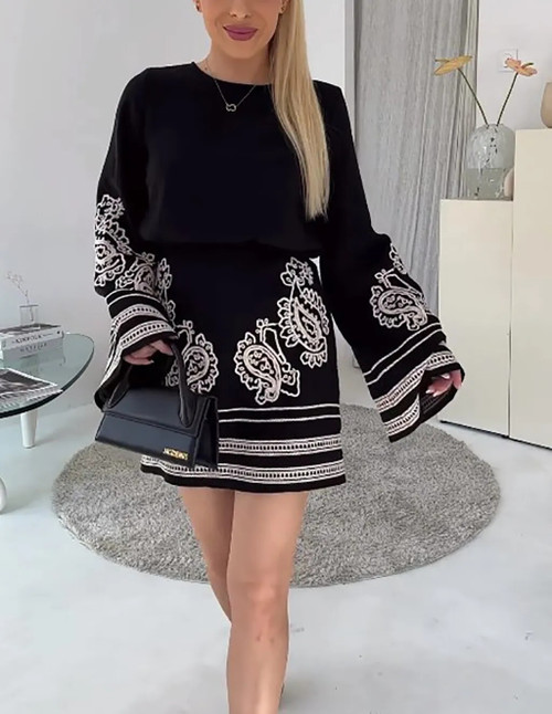Autumn Fashion Embroidered Spliced  Long Sleeve Crew Neck  Dress