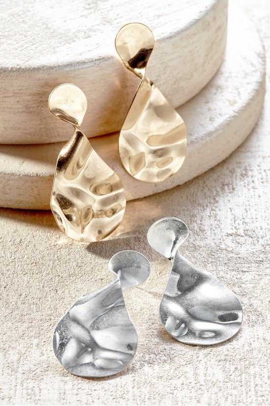 Nisa Twist Earring - thumbnail 4