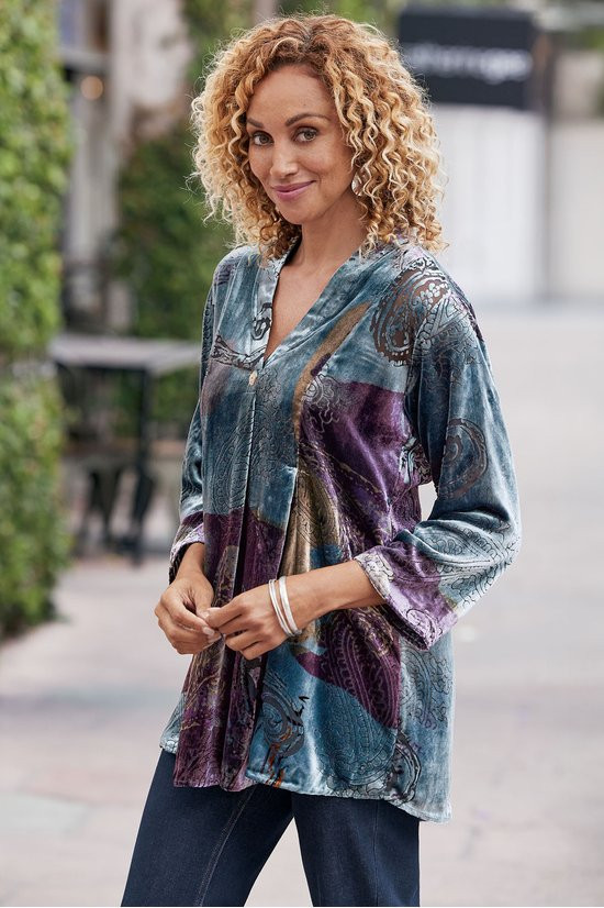 Palette 3/4 Sleeve Burnout Velvet Tunic - thumbnail 7