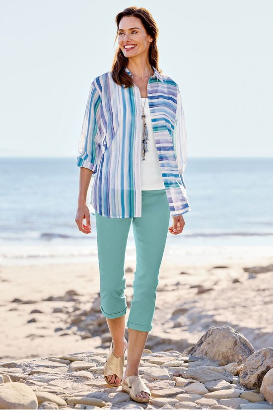 The Ultimate Denim Pull-On Crop - thumbnail 6