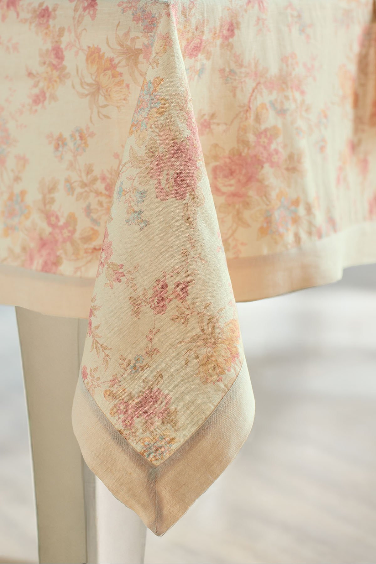 April Cornell Chelsea Linen Dining Cloth
