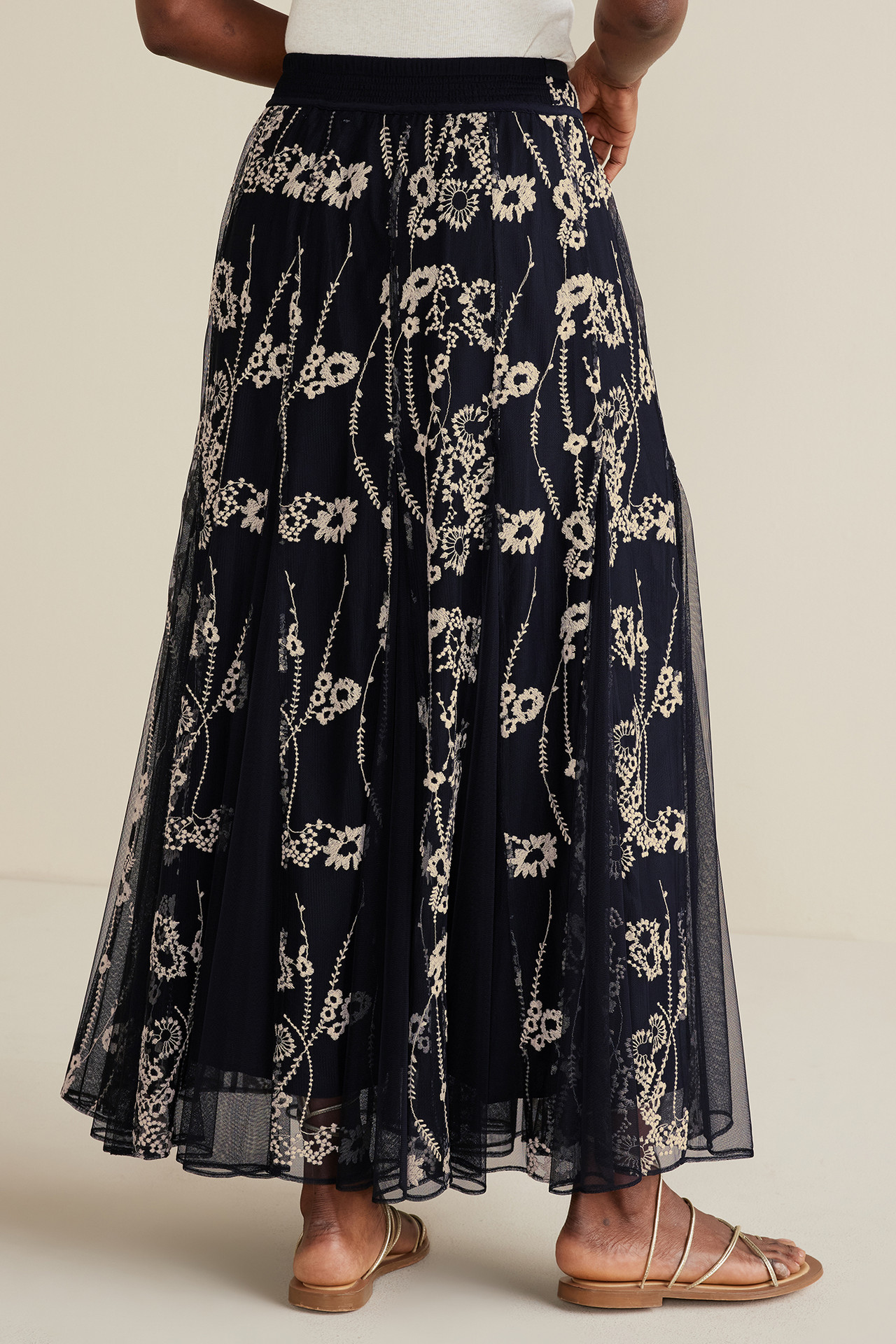 Leatrice Embroidered Maxi Skirt - thumbnail 4