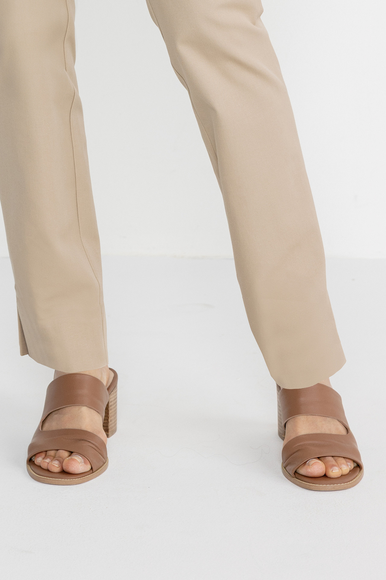 Salt + Umber Tandem Slides - thumbnail 2