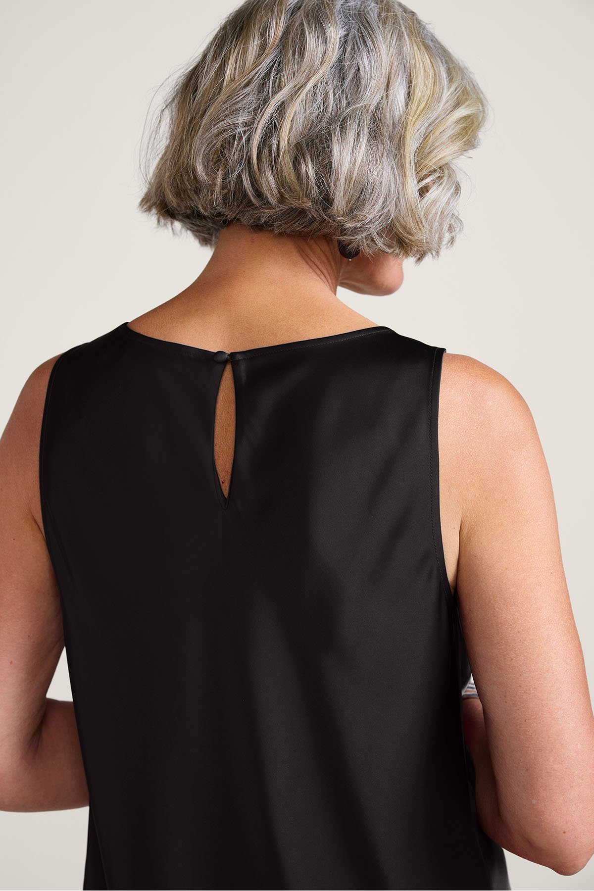 Matte Stretch Satin S/L Shell Tank Top - thumbnail 4