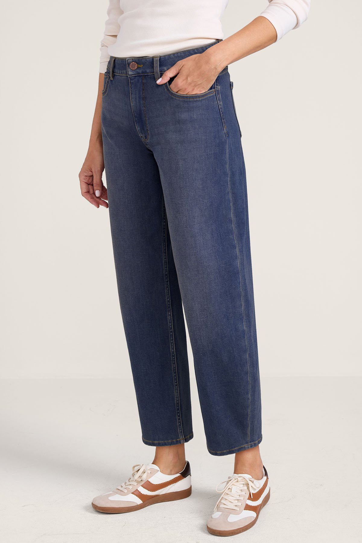 Ultimate Denim Barrel Leg Ankle Jeans - thumbnail 3