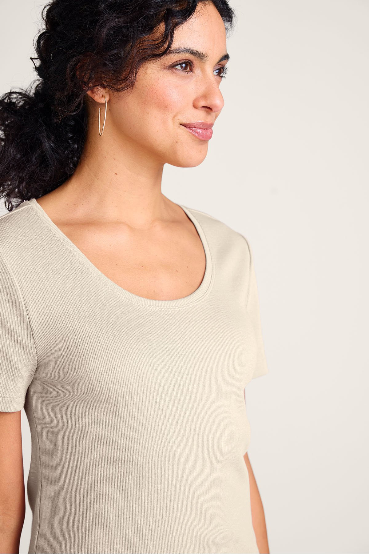 Rib Knit Short Sleeve Scoop Neck Tee - thumbnail 4