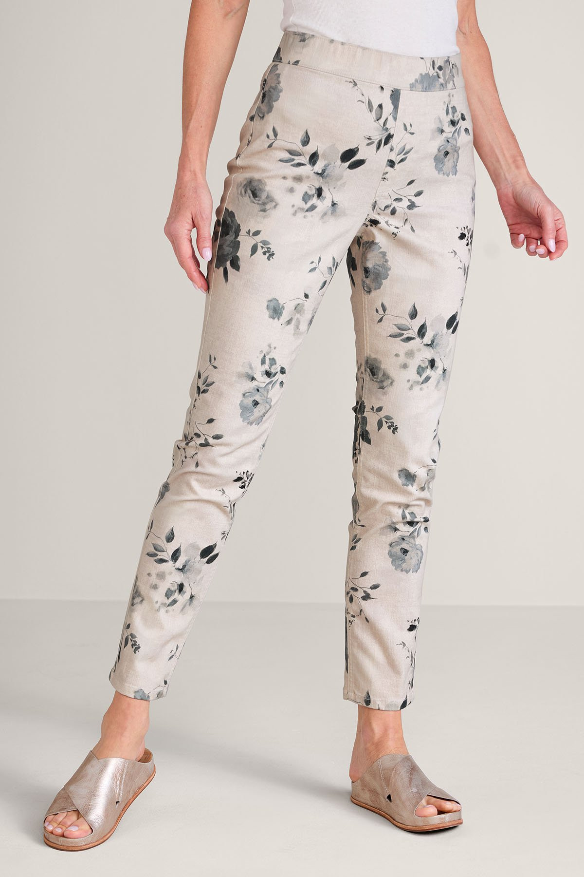 Shadow Floral Slim Leg Pull On Jeans - thumbnail 3
