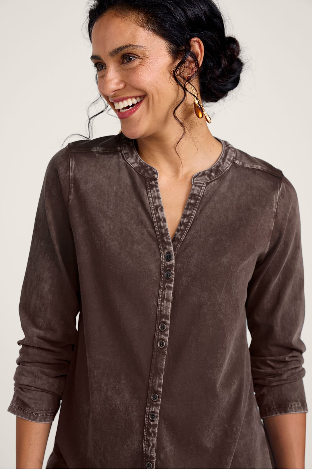 Vintage Wash Btn Front LS Top - thumbnail 5