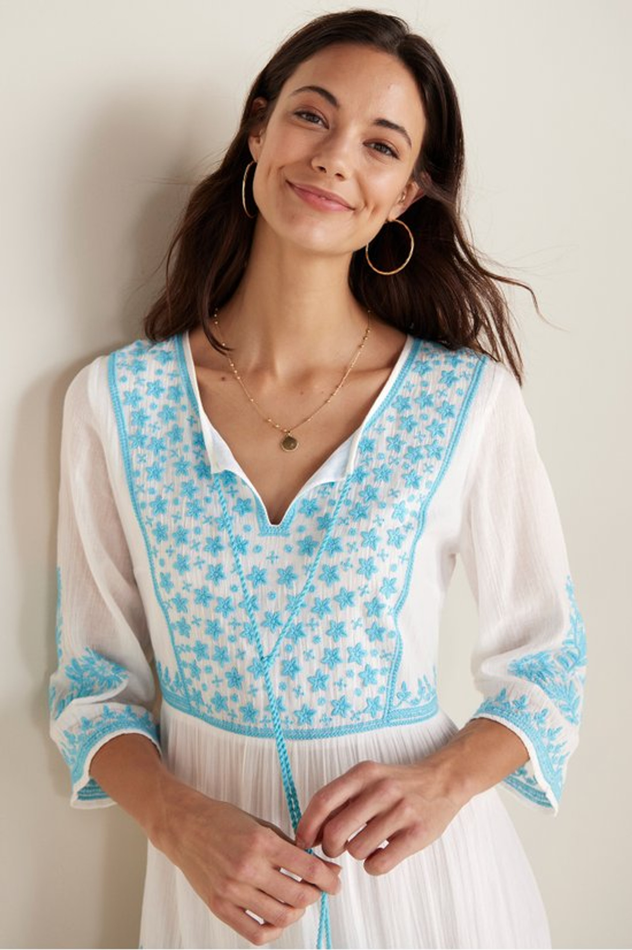 deres デレスblooming embroidery blouse ネイビー deres】blooming embroidery blouse (ネイビー)