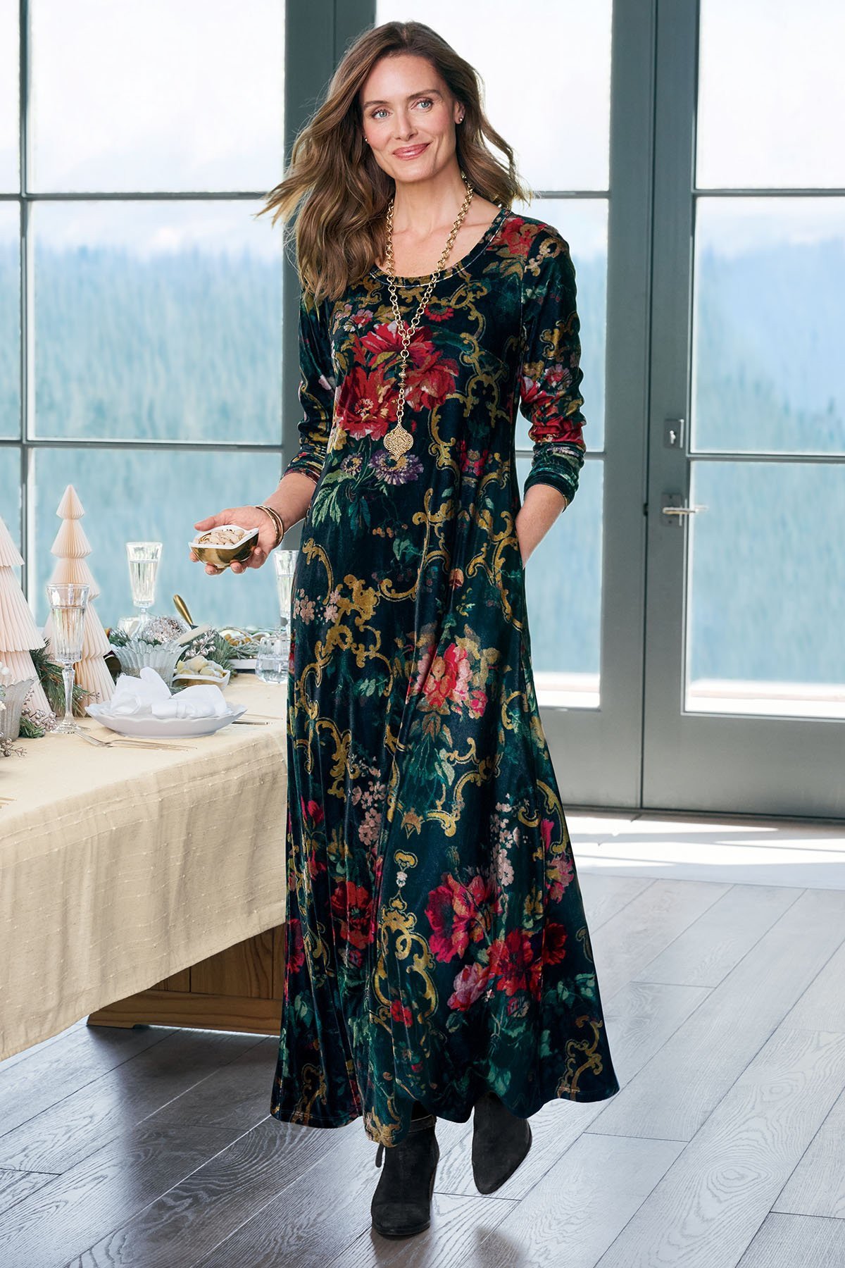 2ez47__black-baroque-garden_4