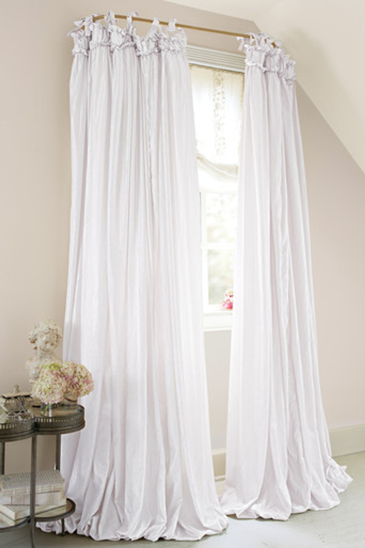 6bc88__blackout-white_0