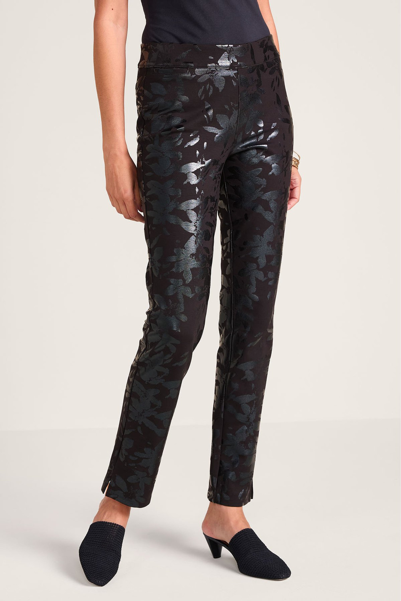 2gm70__black-sketch-floral_2