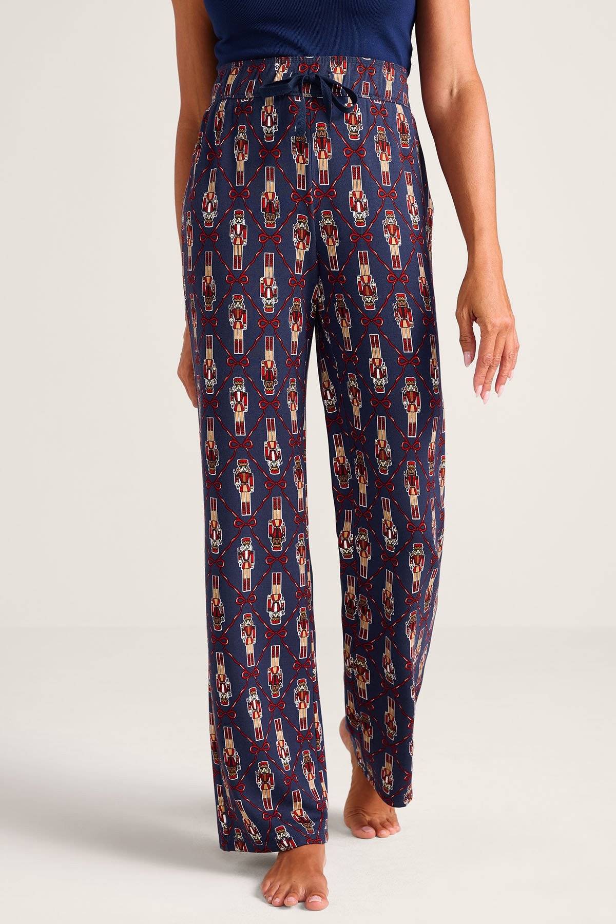 2gr69__nutcrackers_2