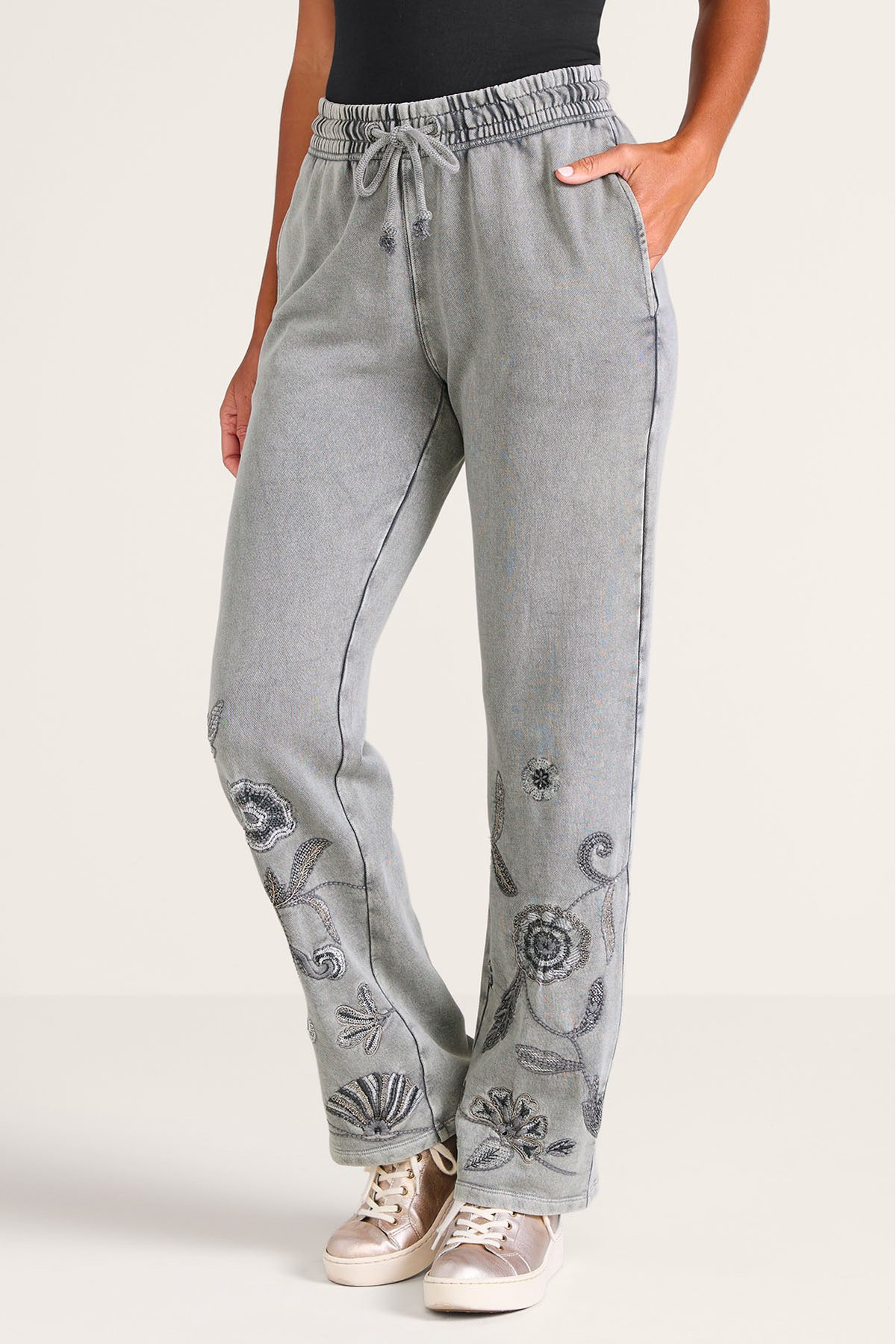 2hc89__grey-silver-filigree-emb_2