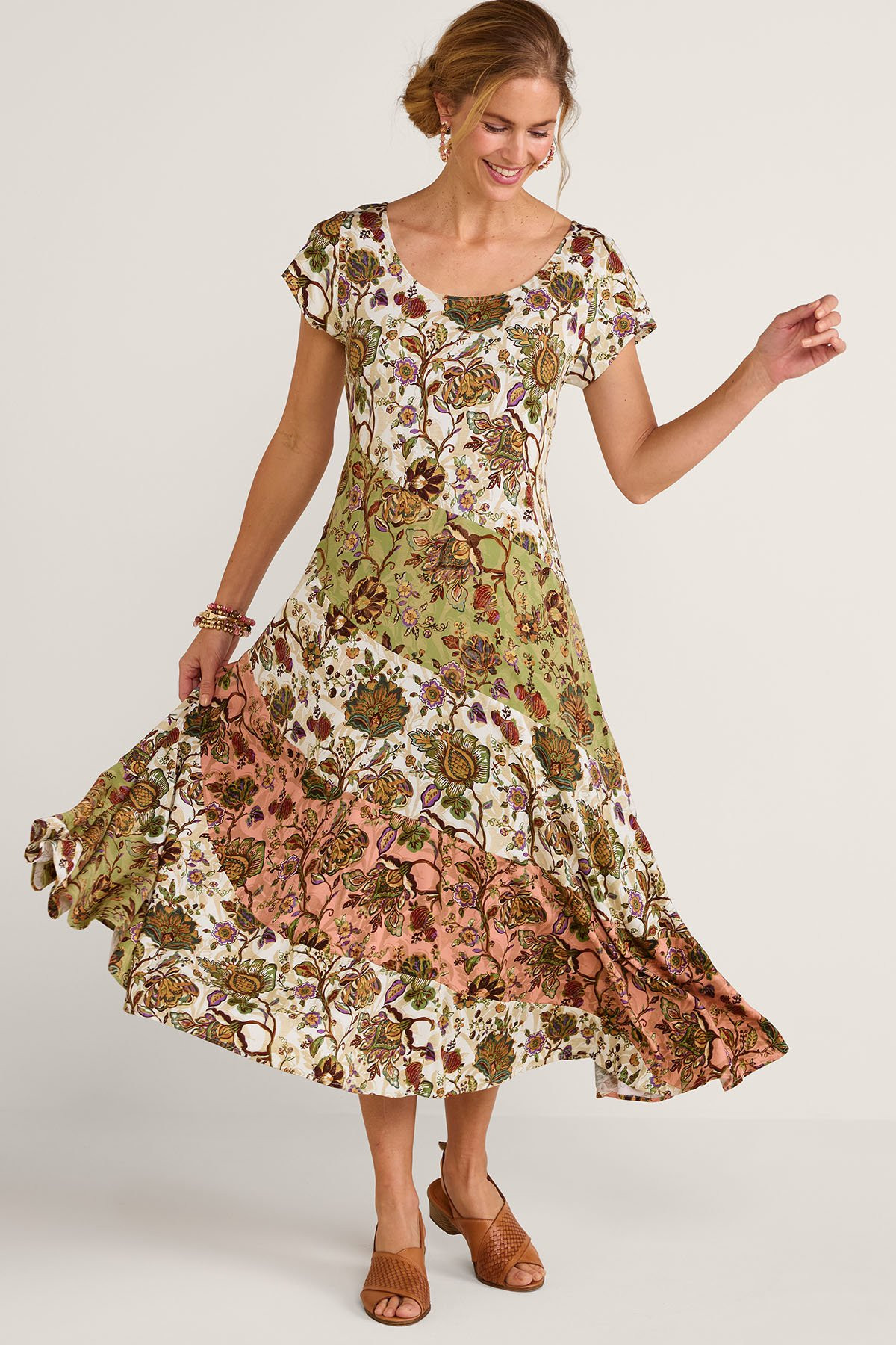 2he27__spring-garden-tapestry_0