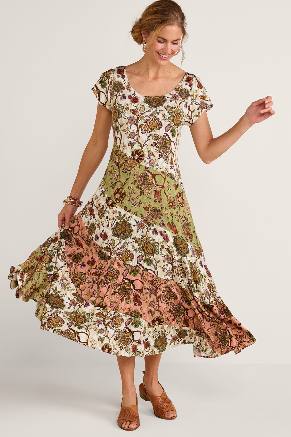 2he27__spring-garden-tapestry_0