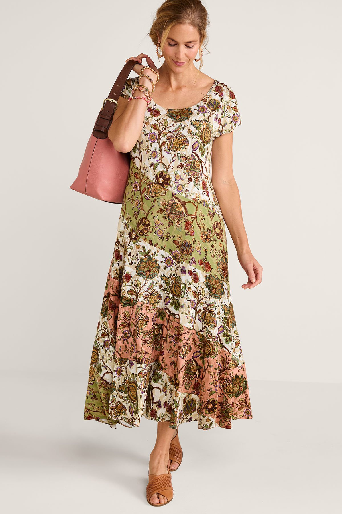 2he27__spring-garden-tapestry_5