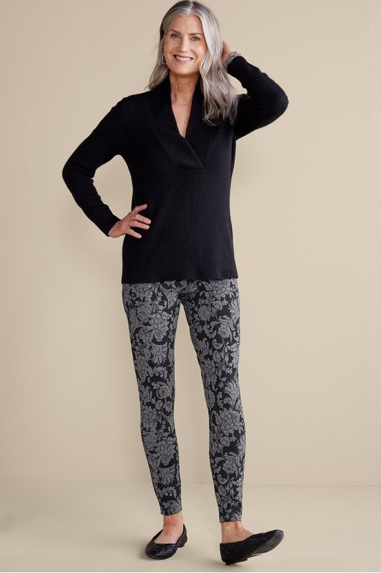 2fy74__black-floral_0