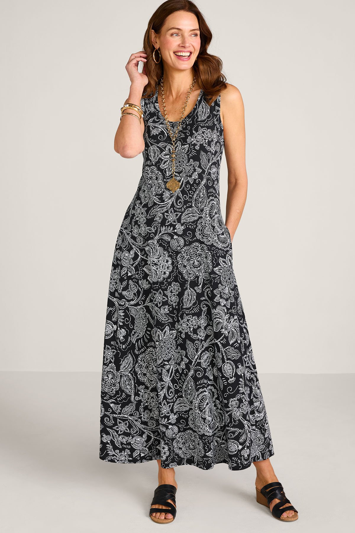 2gk38__black-white_0