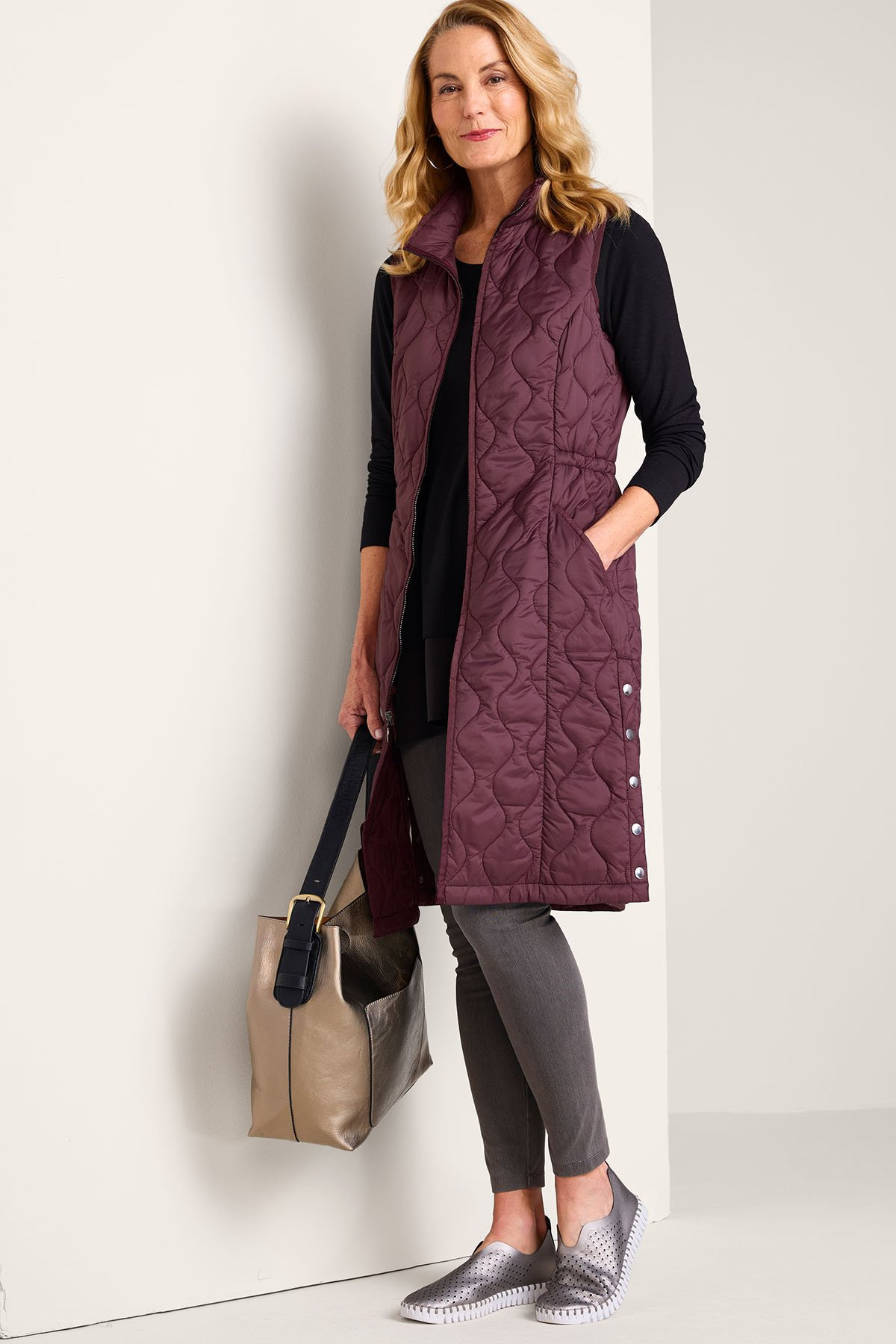 Daybreaker Lightweight Long Quilted Vest - thumbnail 6