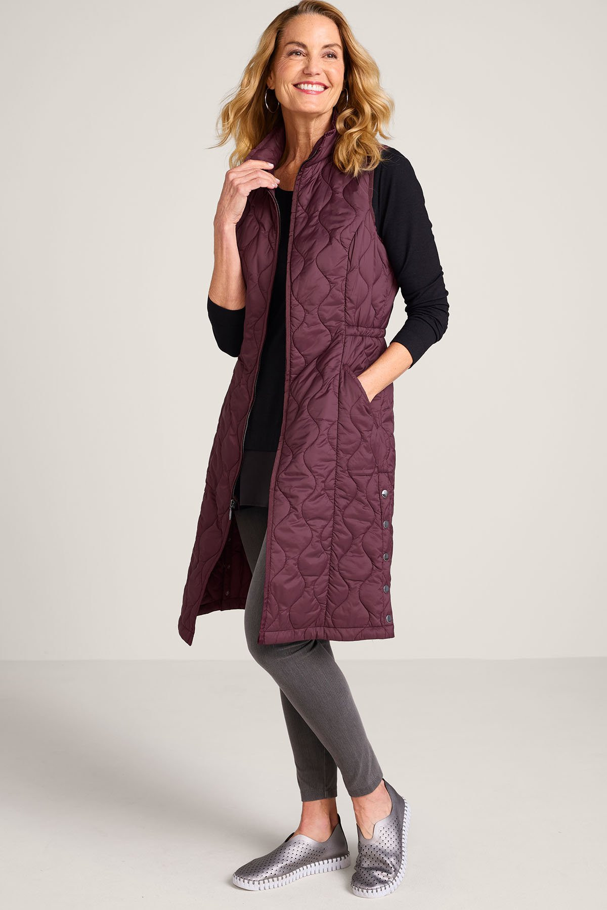 Daybreaker Lightweight Long Quilted Vest - thumbnail 2