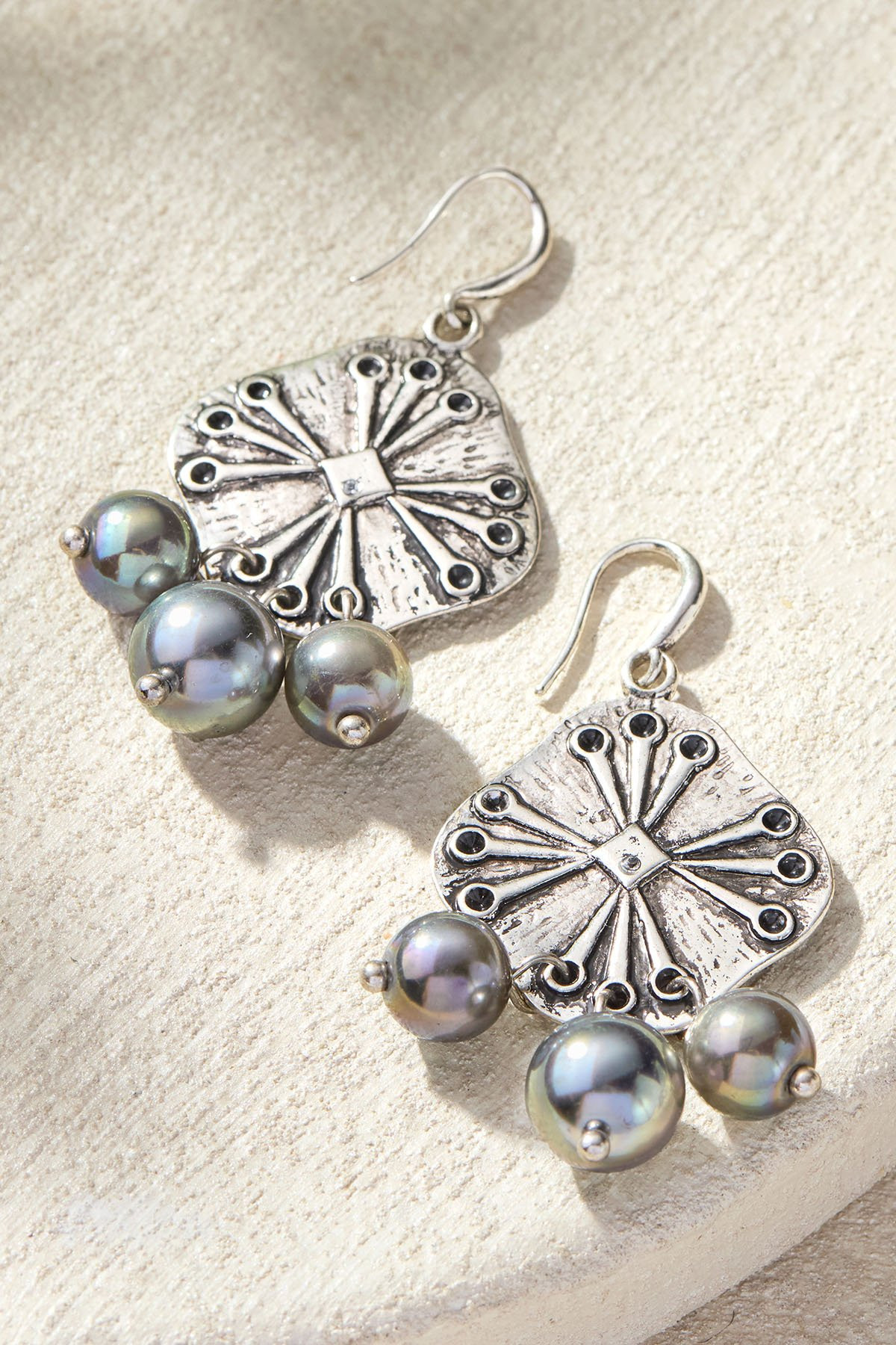 Ciao Pearl Earrings - thumbnail 5