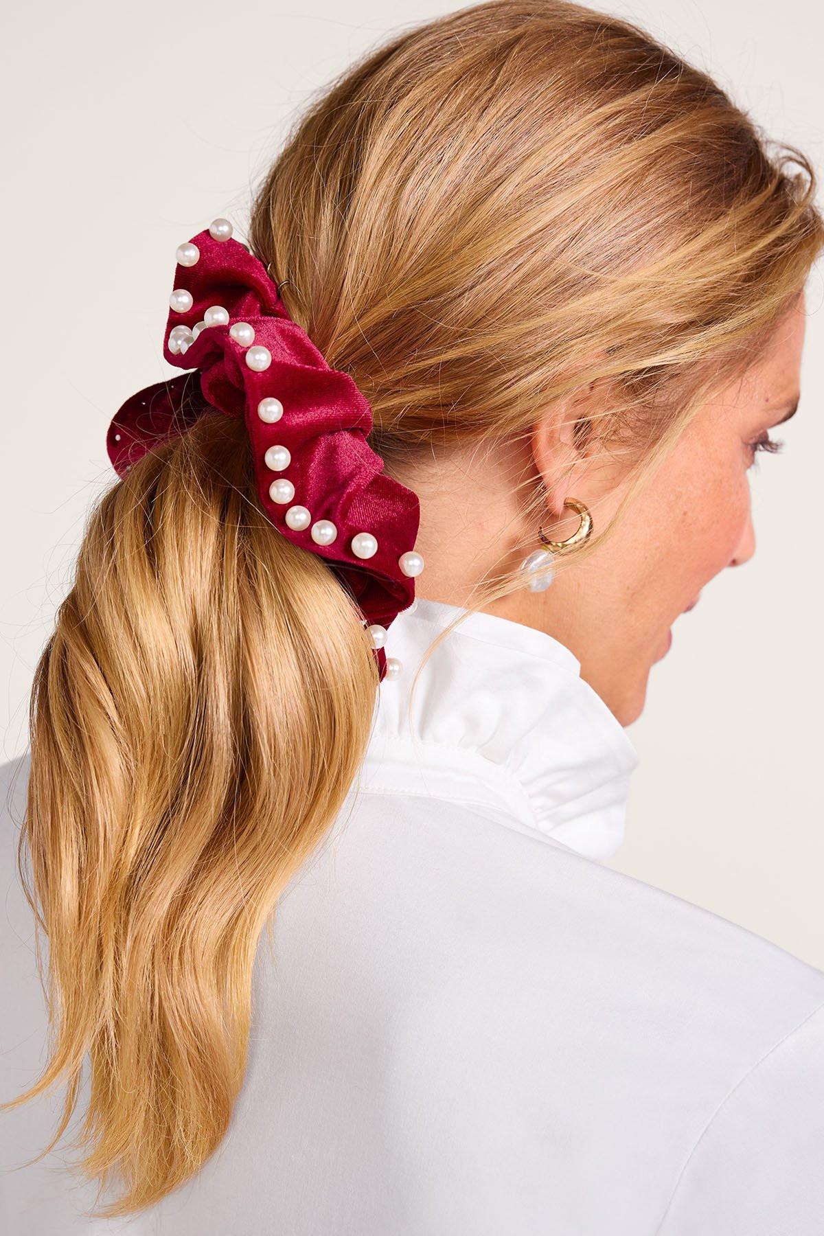 Vayda Velvet & Pearl Scrunchie